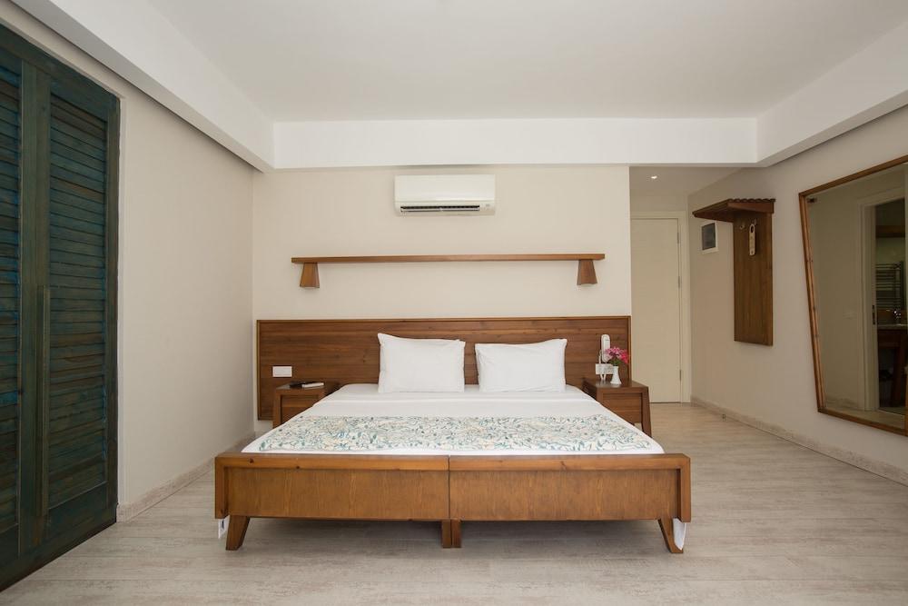 Dedeminn Marina Hotel Гьочек Екстериор снимка