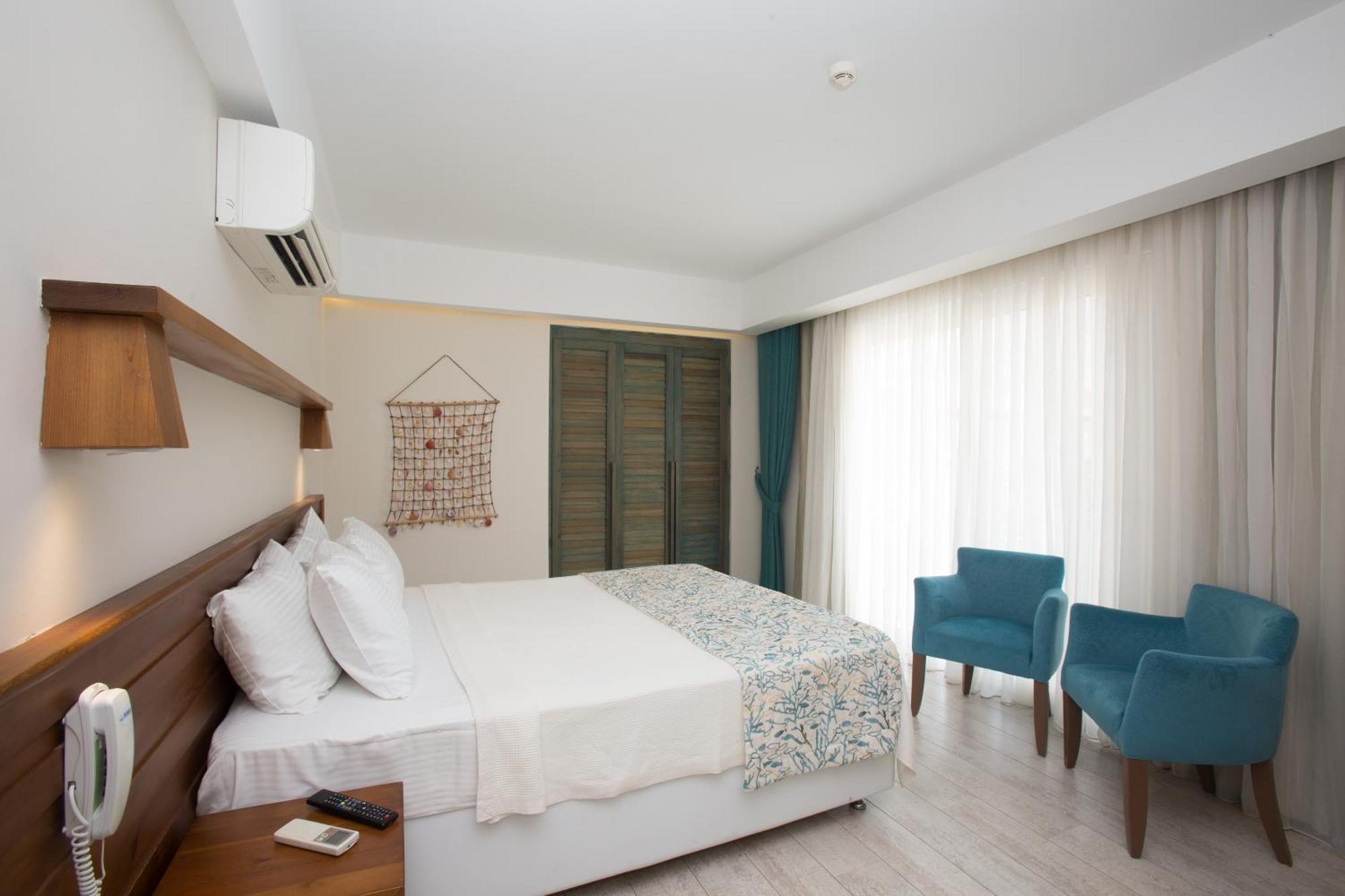 Dedeminn Marina Hotel Гьочек Екстериор снимка